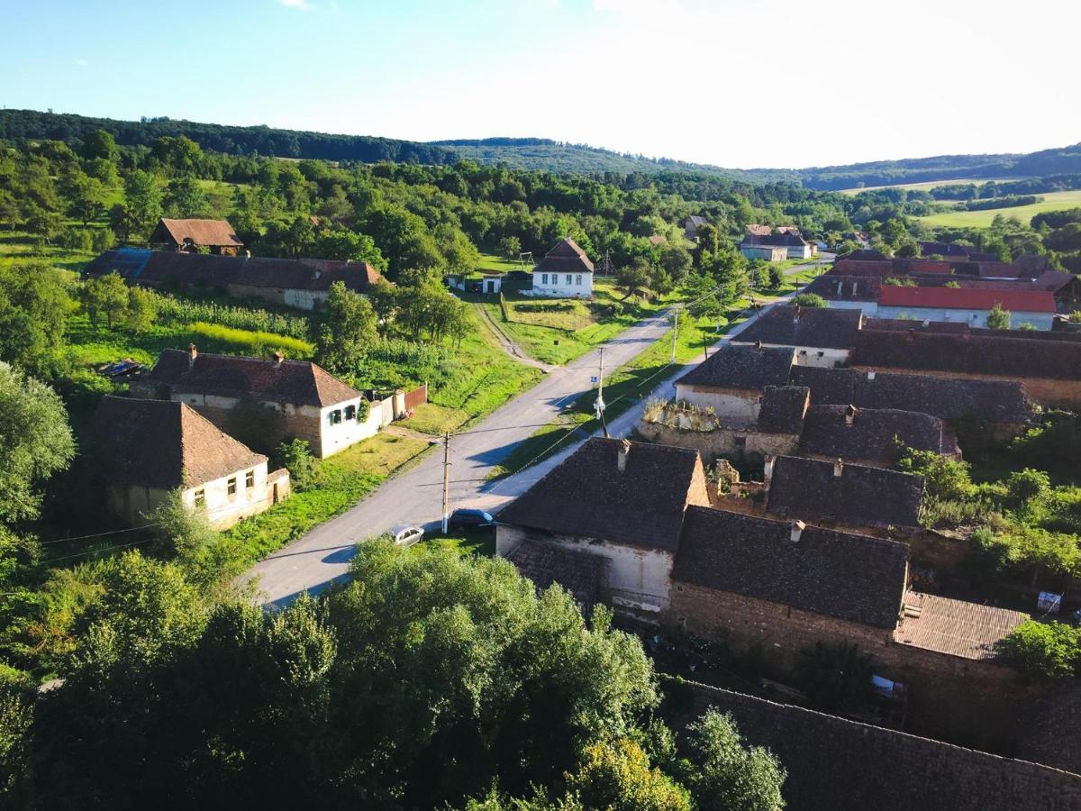 Гостевой дом Casa Pe Valea Hartibaciului Barcut Экстерьер фото