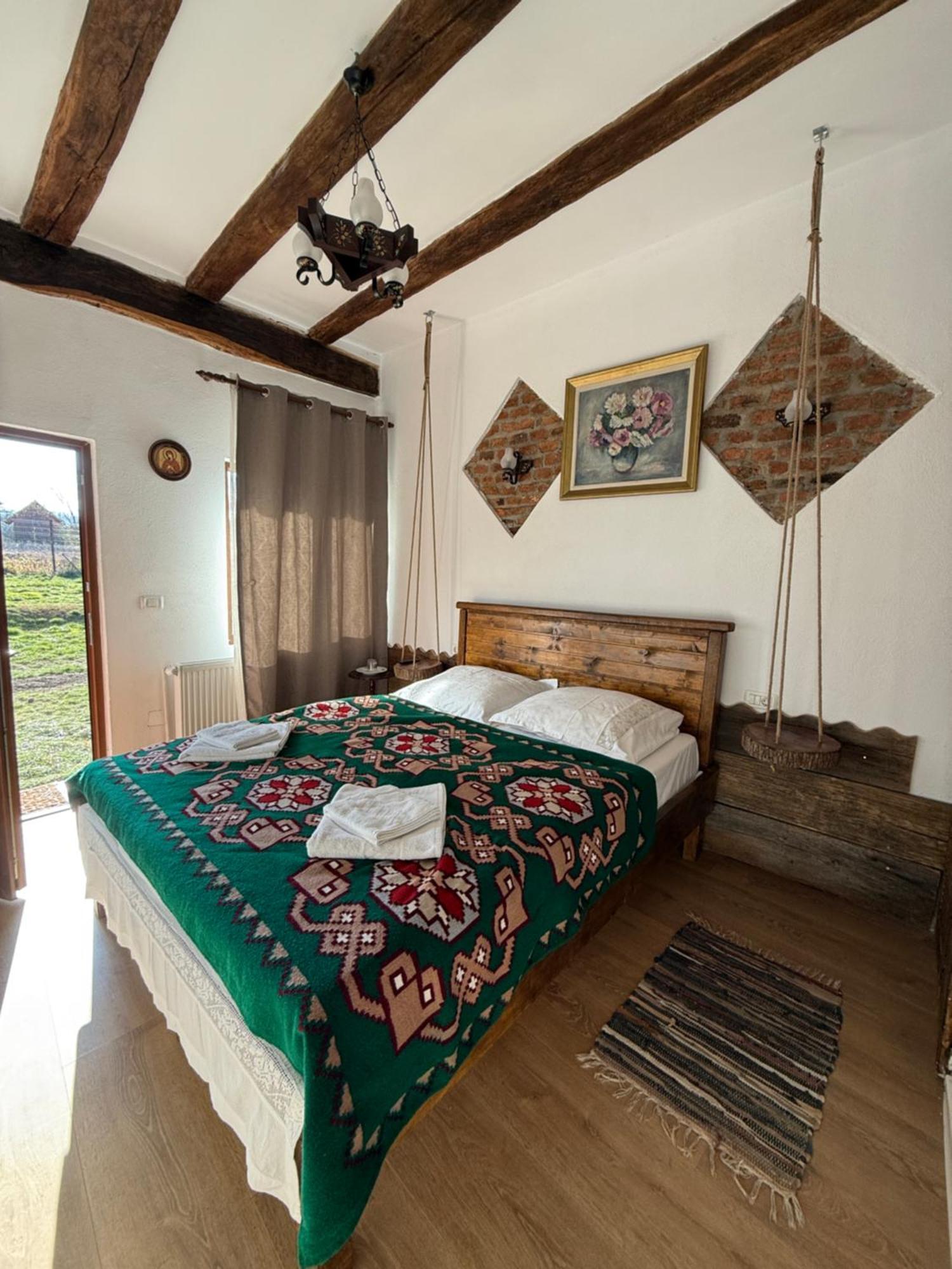 Гостевой дом Casa Pe Valea Hartibaciului Barcut Экстерьер фото